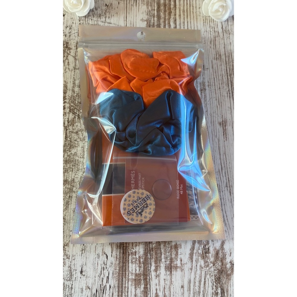 Brand new Hermès exclusive bundle - Picture 2 of 7